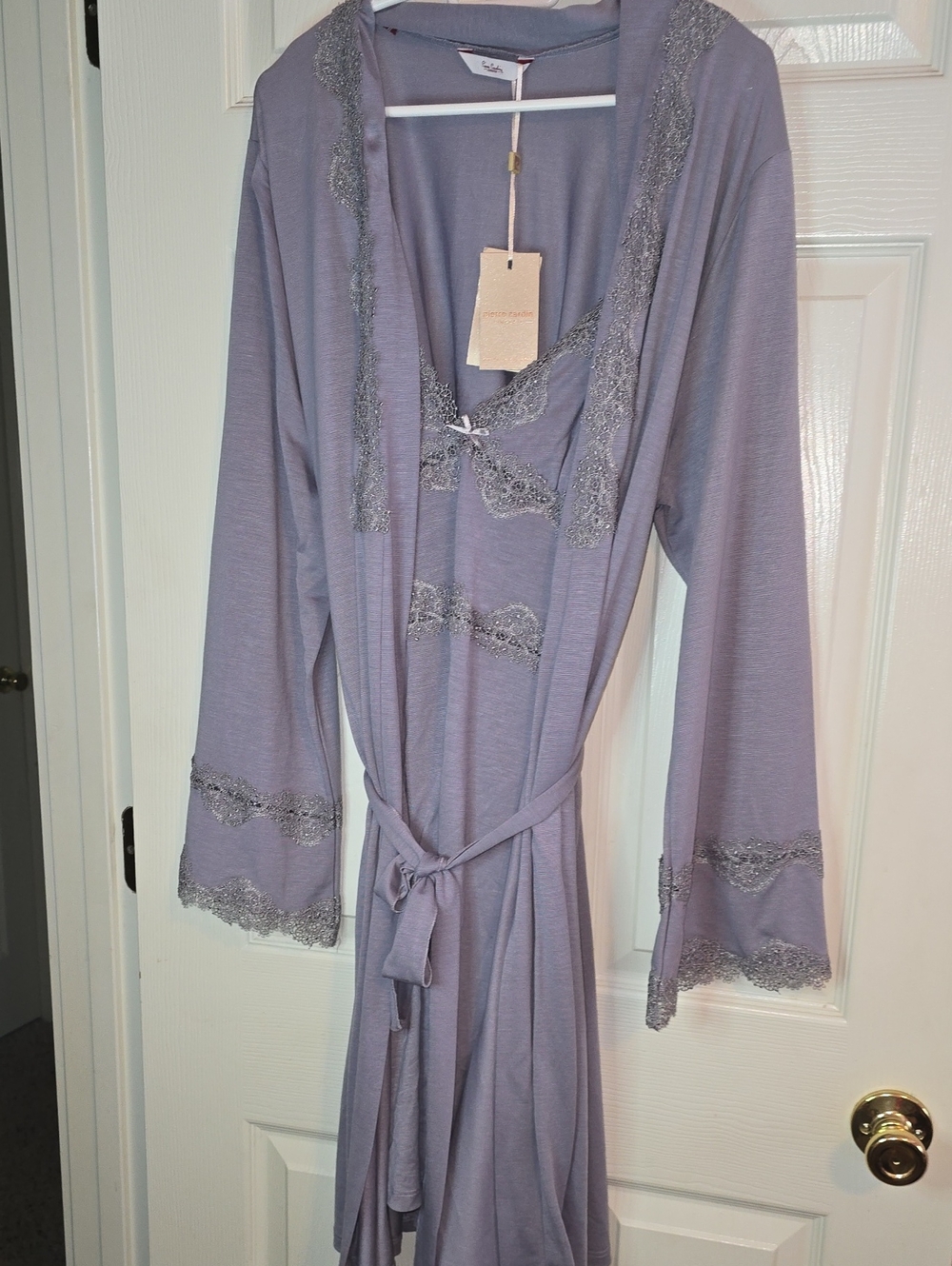 Pierre Cardin Lavender Lace-Trim Robe with Matching Chemise, Shorts And Cami.‎